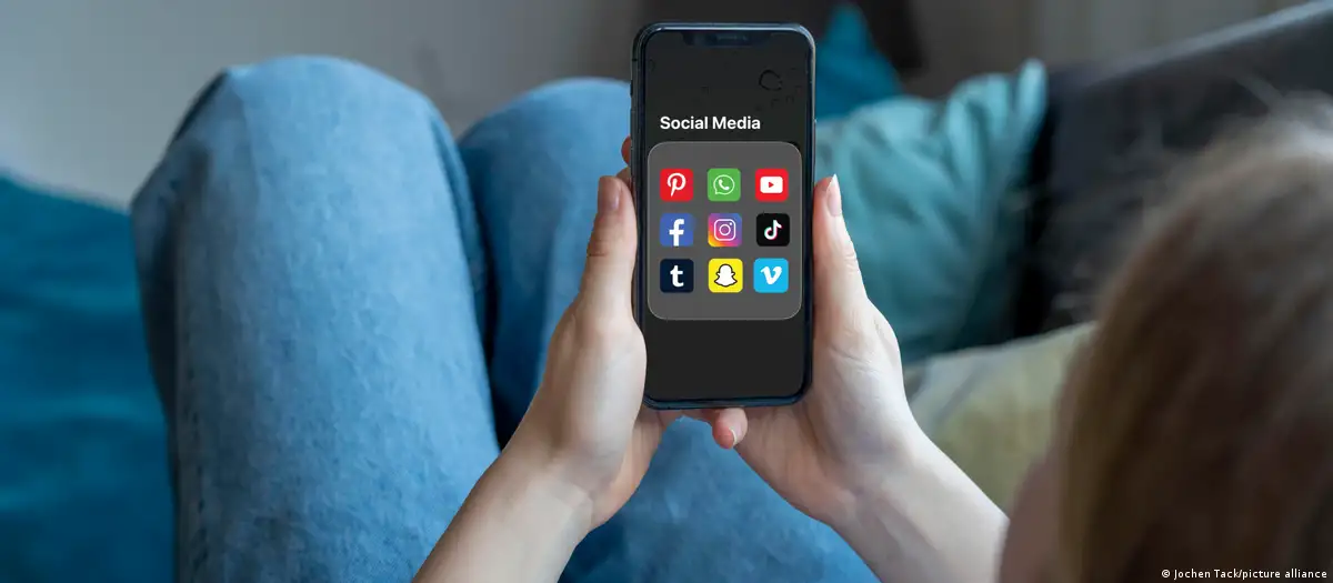 Europa propone limitar el acceso de los menores a las redes sociales