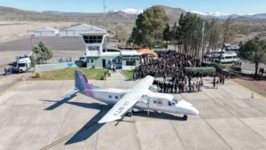 Lee más sobre el artículo Chos Malal vuelve a estar conectada por aire con Neuquén capital