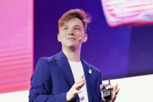 Lee más sobre el artículo Mateo Salvatto llega a Neuquén para impulsar el talento emprendedor joven