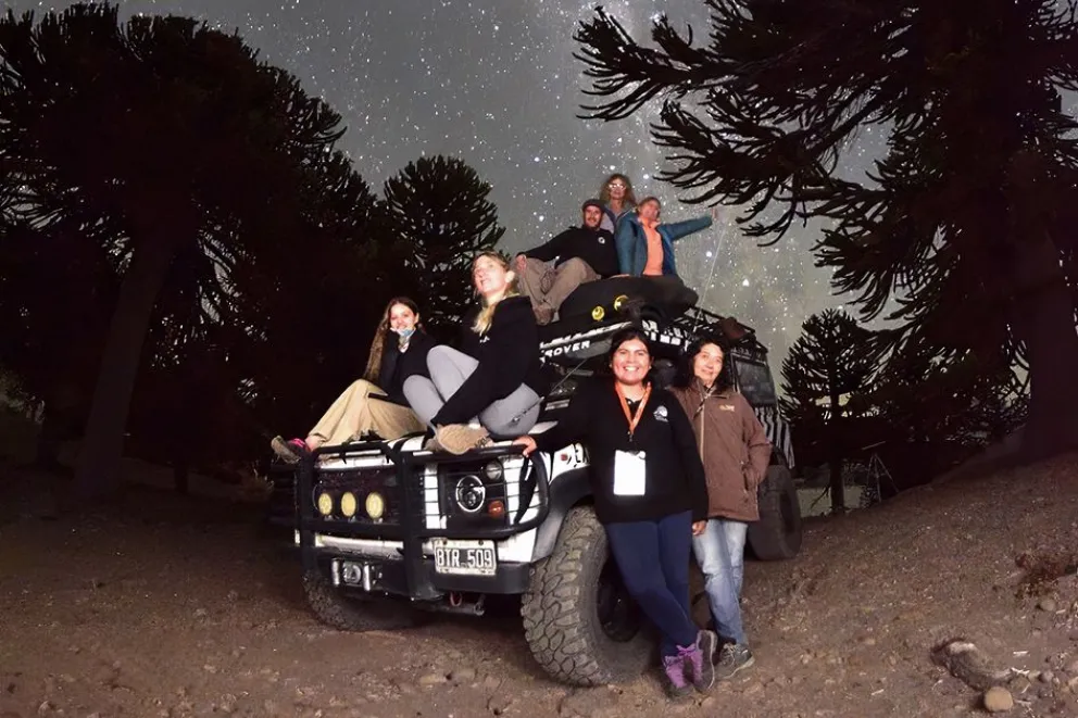 Estela Calfio, la neuquina que hizo del cielo una forma de viajar