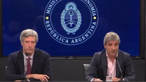 Lee más sobre el artículo Piden la detención de Caputo y Bausili por las pérdidas millonarias en las operaciones con oro del Banco Central