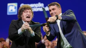 Lee más sobre el artículo El PT advierte que Flávio Bolsonaro quiere llevar a Brasil por el camino de Milei