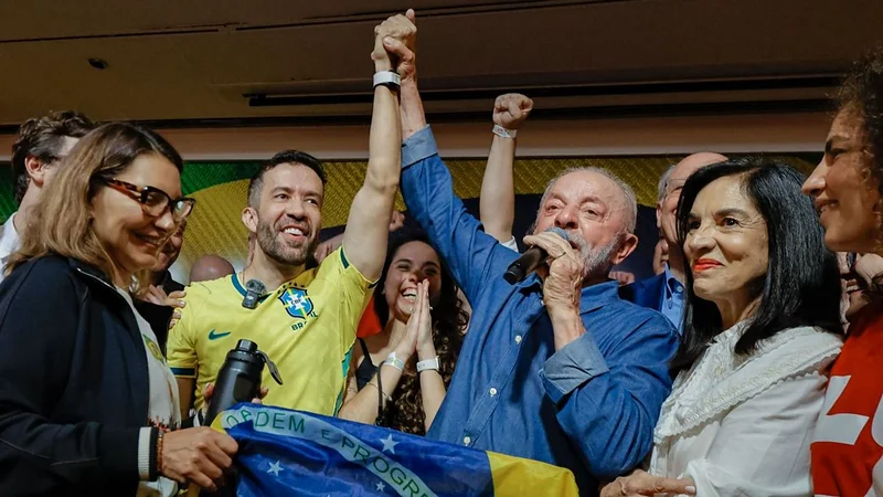 André Janones, el estratega digital de Lula que convirtió WhatsApp en un campo de batalla electoral