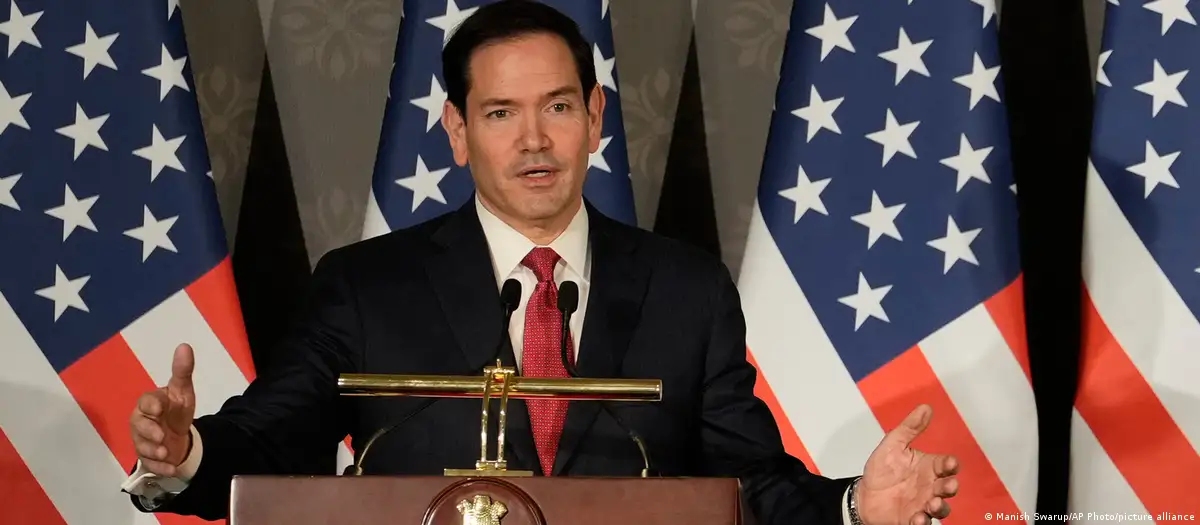 Lee más sobre el artículo Estados Unidos retira visas a decenas de funcionarios de Colombia y Bolivia y profundiza su presión en América Latina