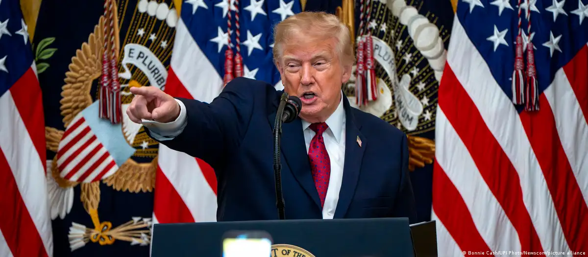 En este momento estás viendo Trump pone al jefe de inteligencia al frente de la nueva estrategia de Estados Unidos para la IA