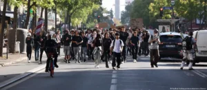 Lee más sobre el artículo Francia sale a las calles: más de 250 mil personas protestan por la educación