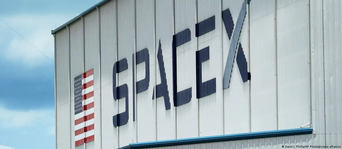 En este momento estás viendo Elon Musk promete regalar una acción de SpaceX a cada niño de Estados Unidos en 2027