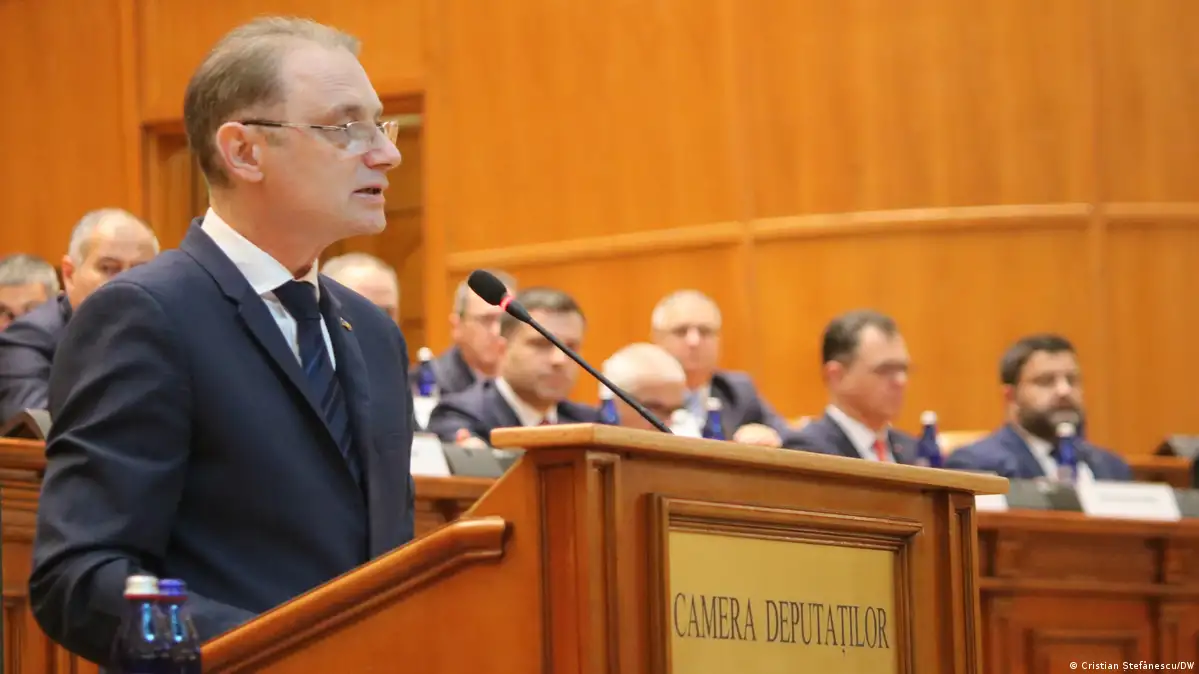 En este momento estás viendo Rumania sale de seis meses de crisis política con la investidura de Luca Niculescu