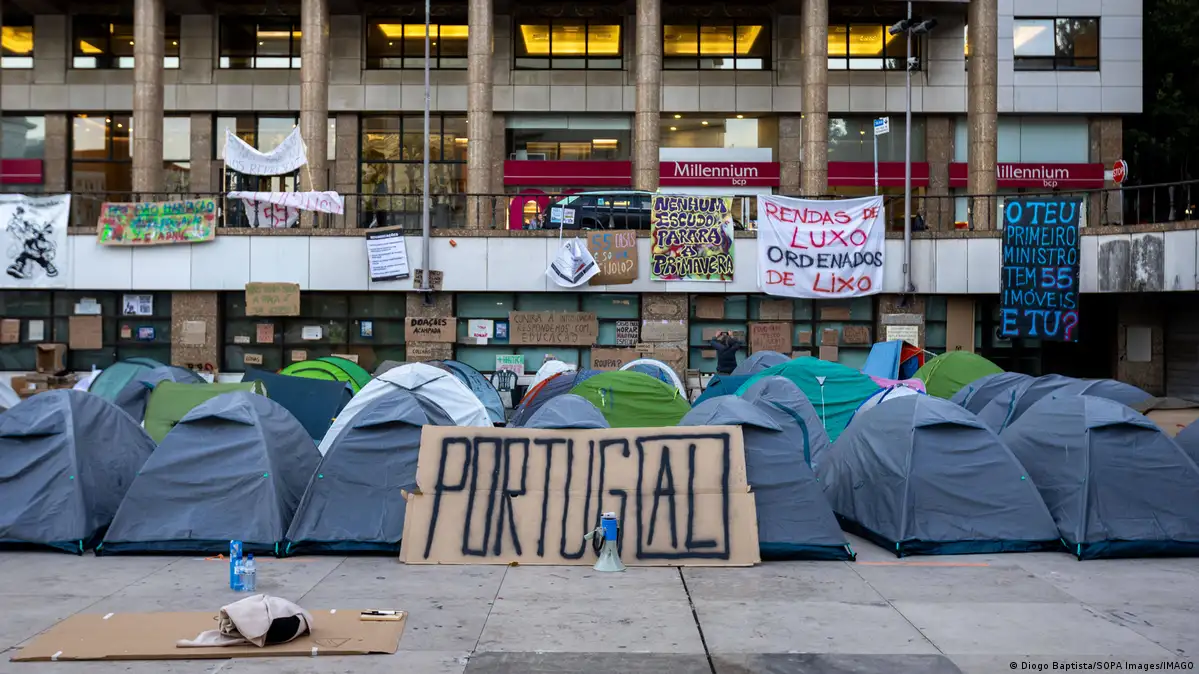 En este momento estás viendo Portugal: los desalojados por la crisis de vivienda prometen volver a las plazas y convocan a una huelga ibérica
