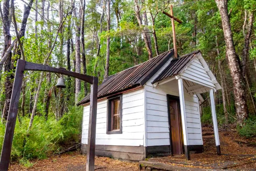 Santa Teresita: la pequeña capilla del Lácar que nació junto al trabajo y la fe