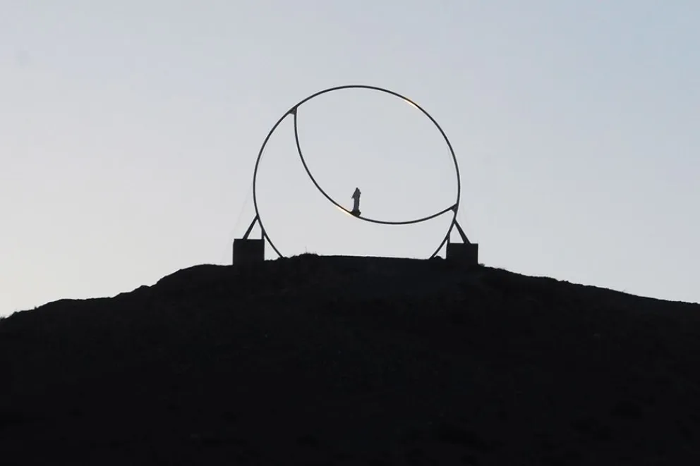 En este momento estás viendo El Cerro de la Virgen de Chos Malal: una mirada de fe desde las alturas