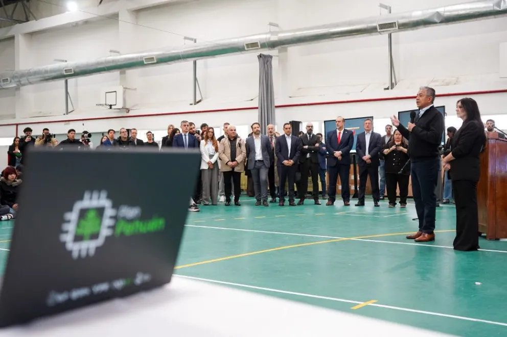 En este momento estás viendo Plan Pehuén: Neuquén suma tecnología a las aulas y apuesta a una educación más conectada