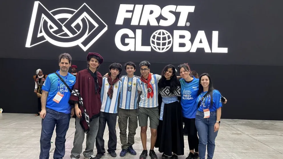 En este momento estás viendo Herederos de Turing: los estudiantes neuquinos que representaron a la Argentina en el Mundial de Robótica