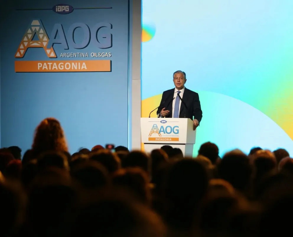 En este momento estás viendo Figueroa abrió la Argentina Oil & Gas Patagonia 2026 junto a Milei y defendió la integración productiva entre las provincias