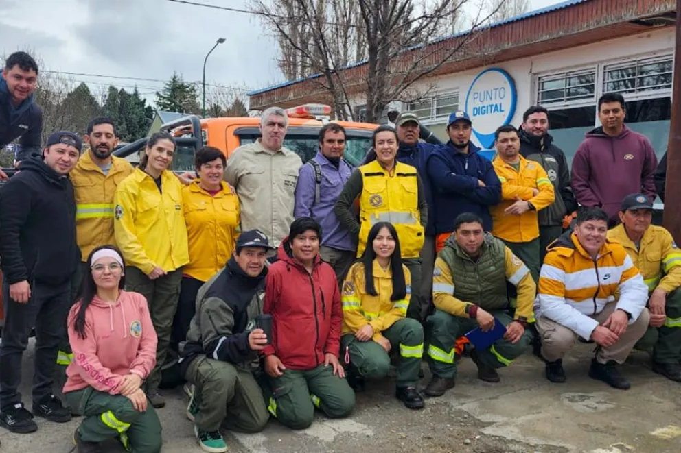 En este momento estás viendo Neuquén capacitó a más de 100 brigadistas para prevenir y combatir incendios forestales